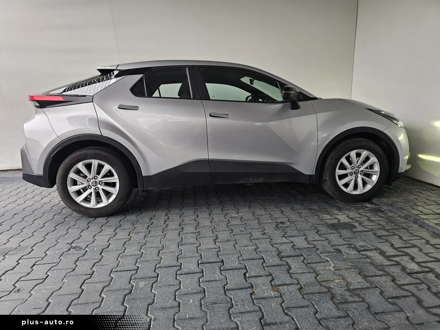 Toyota C-HR Hybrid FWD Active