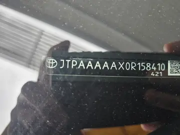 Toyota C-HR Hybrid FWD Active