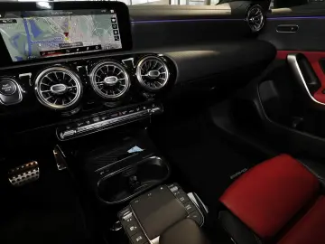 MERCEDES-BENZ CLA 250 e Coupé AMG KAMERA SPURHALTE M&hellip;