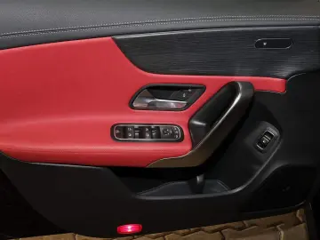 MERCEDES-BENZ CLA 250 e Coupé AMG KAMERA SPURHALTE M&hellip;