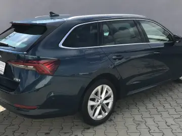 SKODA OCTAVIA MHEV Business Plus