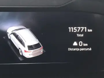 SKODA OCTAVIA MHEV Business Plus