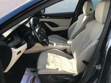 SKODA OCTAVIA MHEV Business Plus