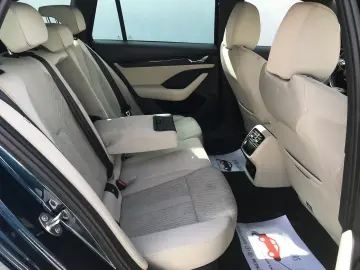 SKODA OCTAVIA MHEV Business Plus