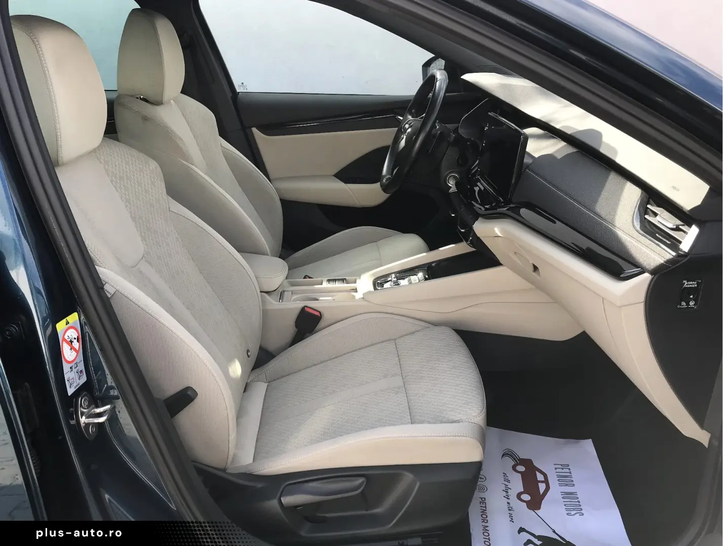 SKODA OCTAVIA MHEV Business Plus