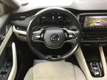 SKODA OCTAVIA MHEV Business Plus