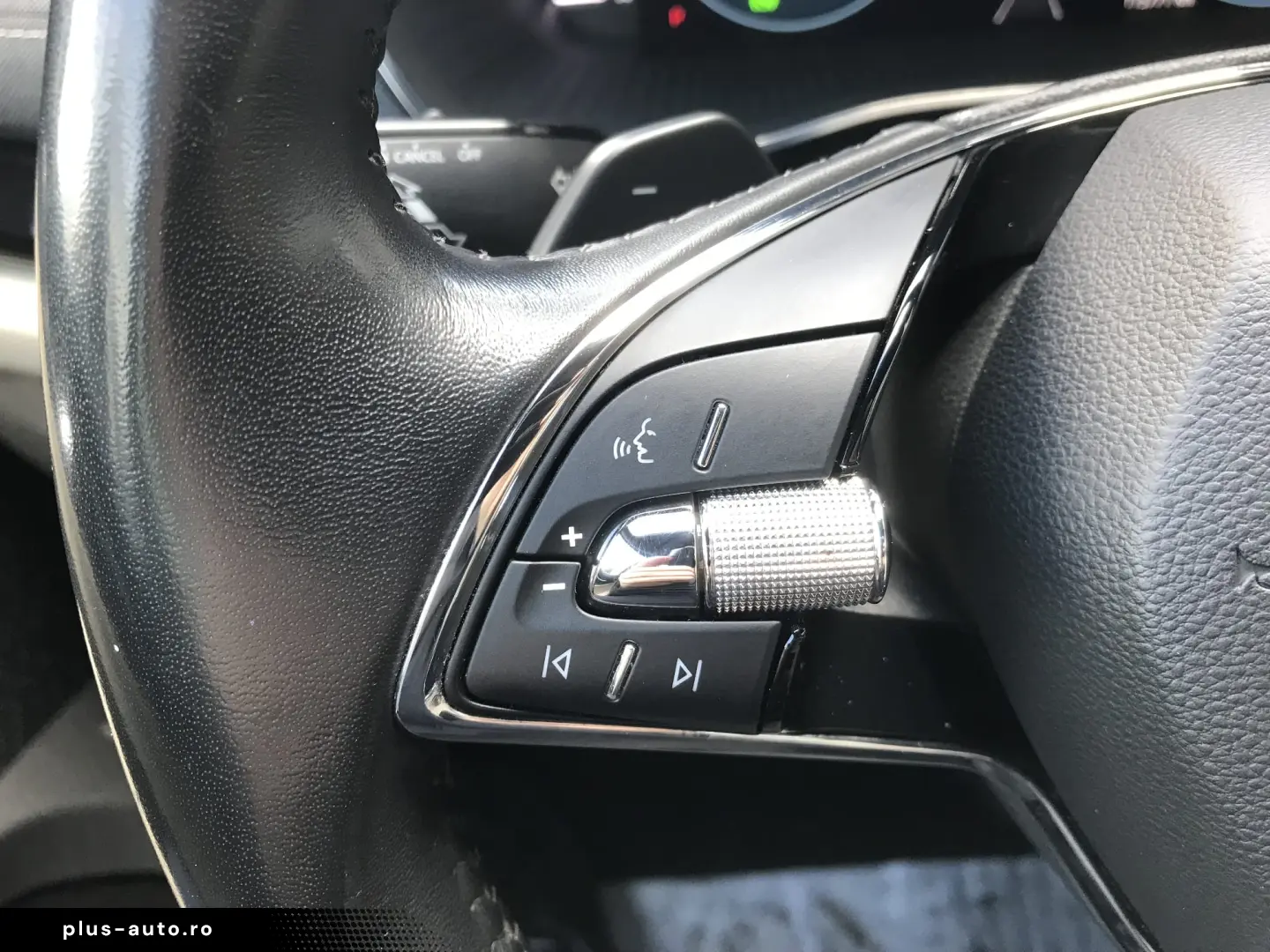 SKODA OCTAVIA MHEV Business Plus