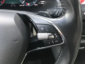 SKODA OCTAVIA MHEV Business Plus