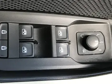 SKODA OCTAVIA MHEV Business Plus