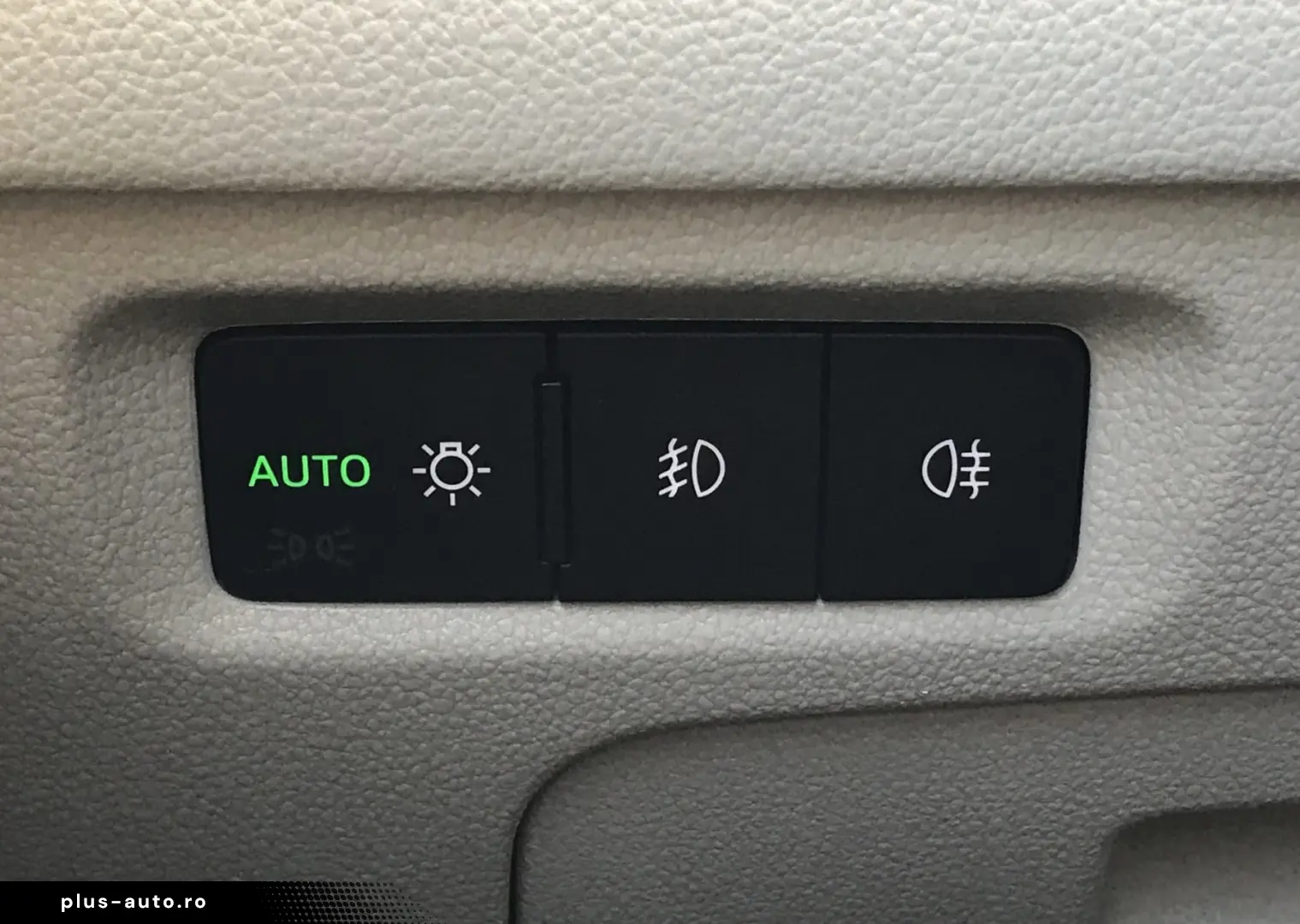 SKODA OCTAVIA MHEV Business Plus