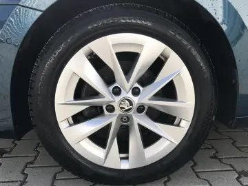 SKODA OCTAVIA MHEV Business Plus