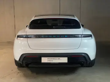 PORSCHE Taycan GTS Sport Turismo   Massagefunktion