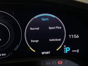 PORSCHE Taycan GTS Sport Turismo   Massagefunktion