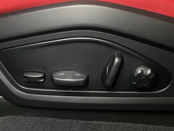 PORSCHE Taycan GTS Sport Turismo   Massagefunktion