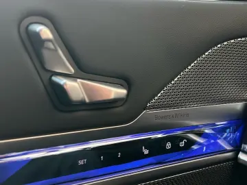 BMW 740d xDrive M Sport Pro SkyPano DA PA Prof B&W