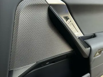 BMW 740d xDrive M Sport Pro SkyPano DA PA Prof B&W