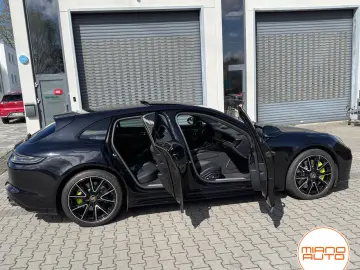 PORSCHE Panamera 4S E-Hyb ST  21  Matrix Pano Soft Chron