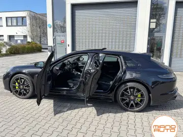 PORSCHE Panamera 4S E-Hyb ST  21  Matrix Pano Soft Chron