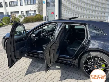 PORSCHE Panamera 4S E-Hyb ST  21  Matrix Pano Soft Chron