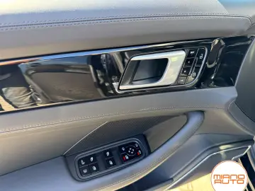 PORSCHE Panamera 4S E-Hyb ST  21  Matrix Pano Soft Chron