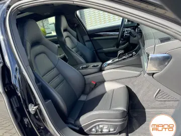 PORSCHE Panamera 4S E-Hyb ST  21  Matrix Pano Soft Chron