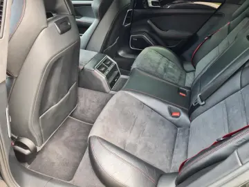PORSCHE Panamera GTS HeadUp Pano BOSE SoftClose