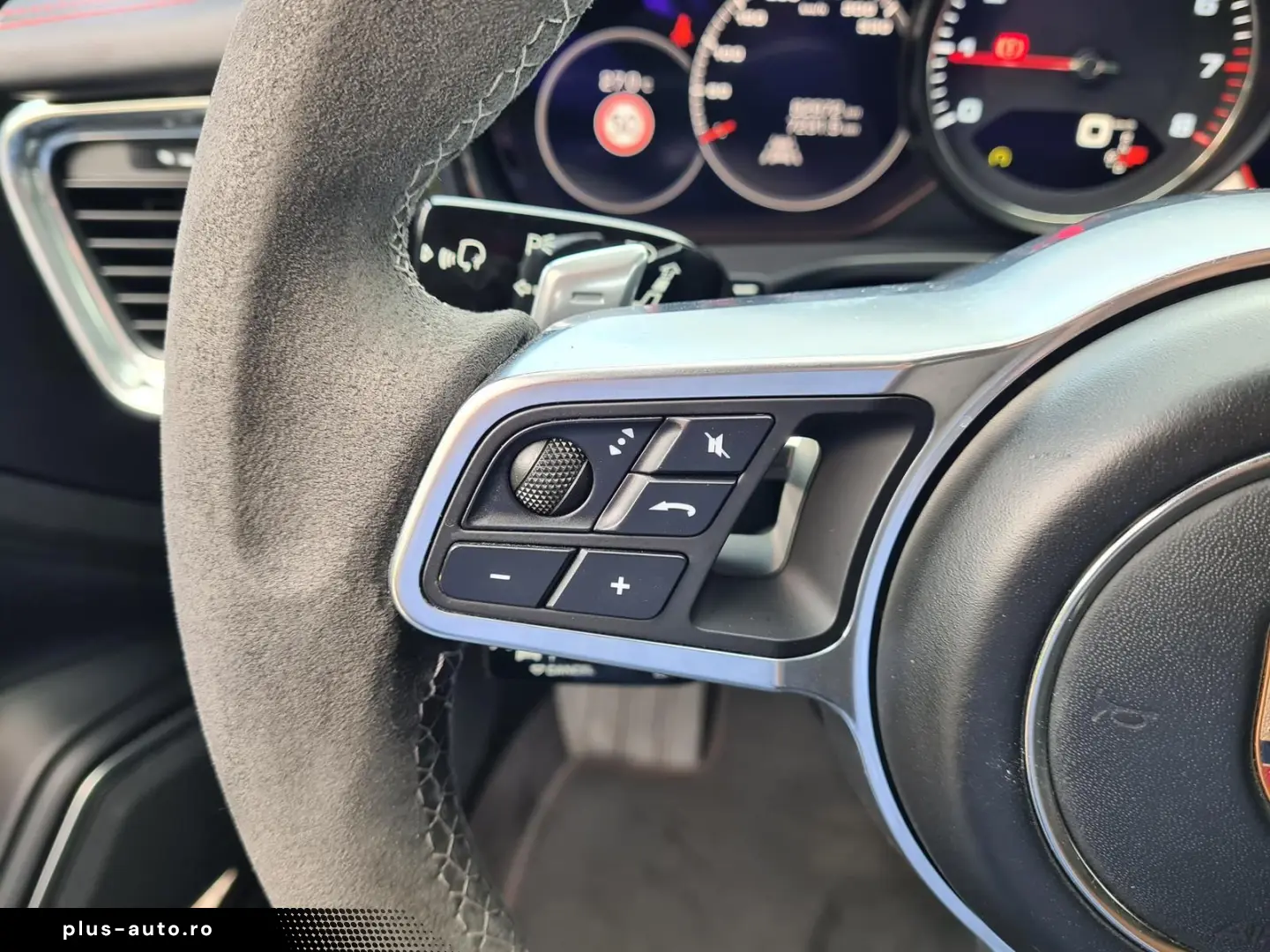 PORSCHE Panamera GTS HeadUp Pano BOSE SoftClose