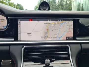 PORSCHE Panamera GTS HeadUp Pano BOSE SoftClose
