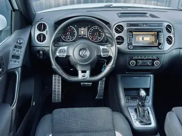 VOLKSWAGEN TIGUAN R-LINE   FAB 03.2012   2.0 BENZINA 210CP