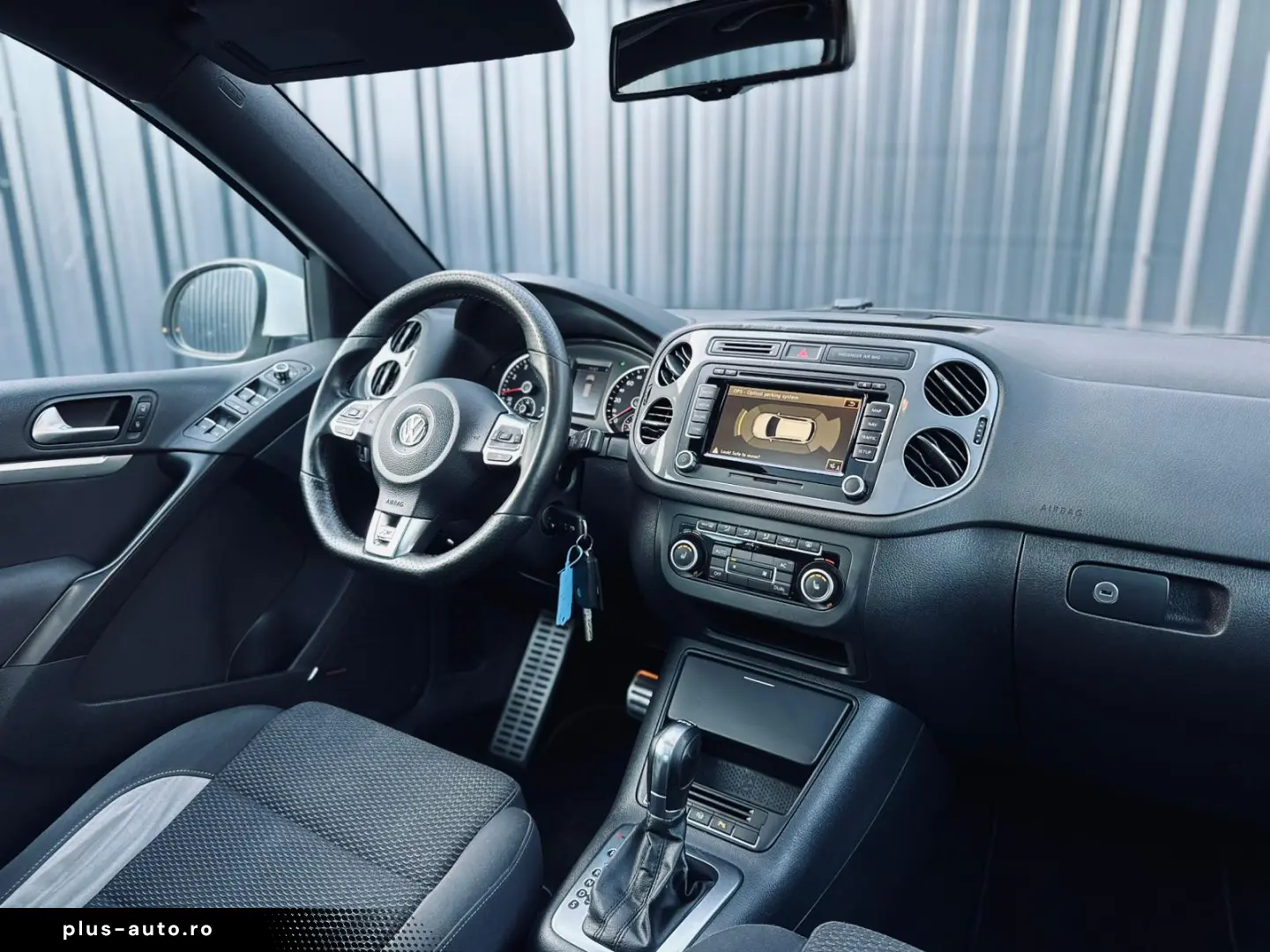 VOLKSWAGEN TIGUAN R-LINE   FAB 03.2012   2.0 BENZINA 210CP