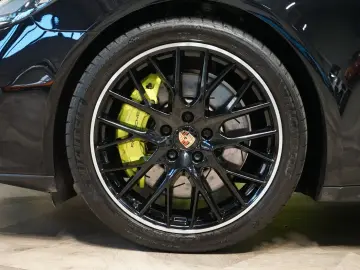 PORSCHE Panamera 4 E-HYBRID PANO BOSE CHRONO 60.744€ NET