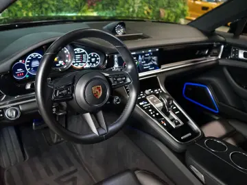 PORSCHE Panamera 4 E-HYBRID PANO BOSE CHRONO 60.744€ NET