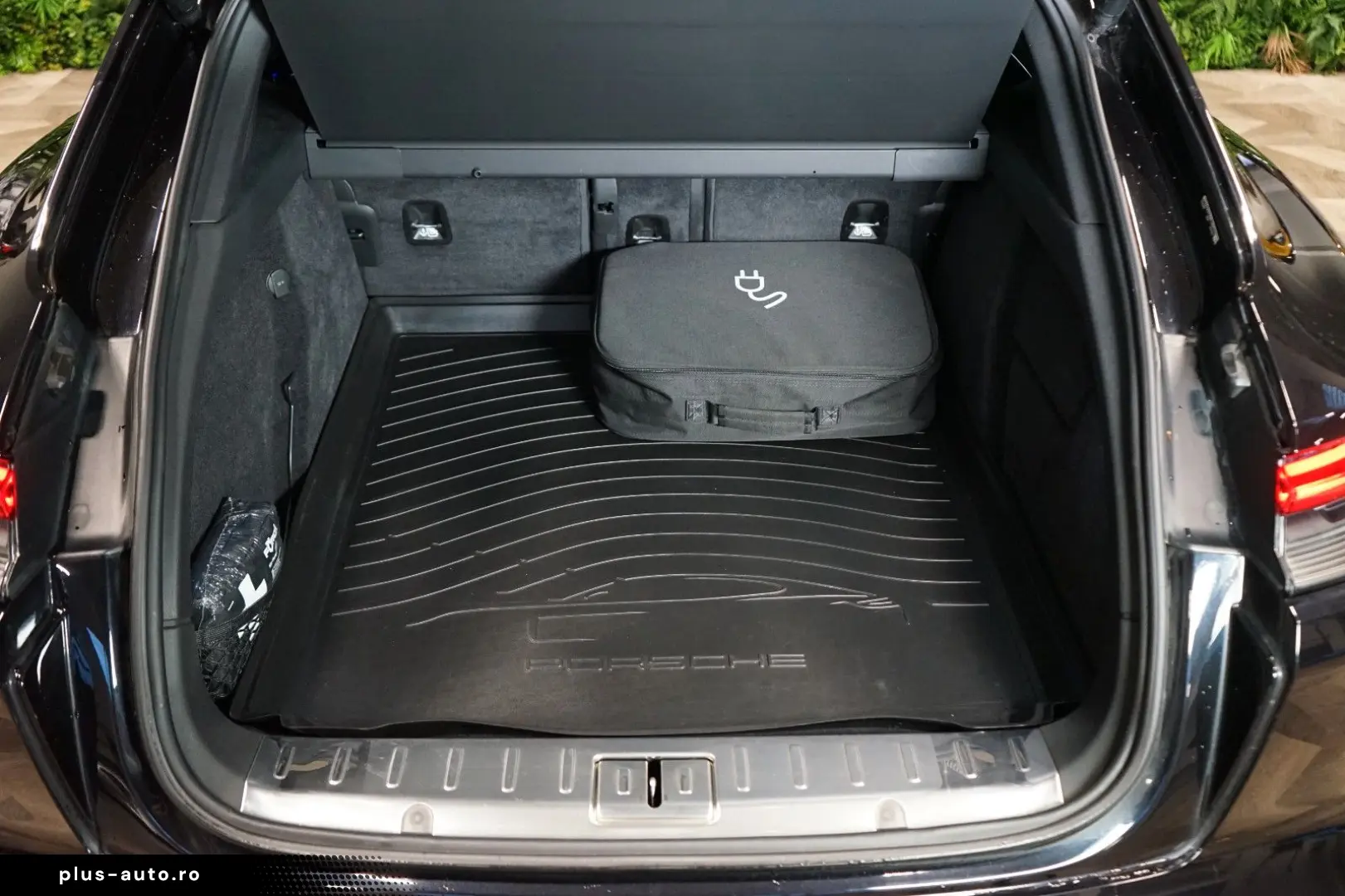 PORSCHE Panamera 4 E-HYBRID PANO BOSE CHRONO 60.744€ NET