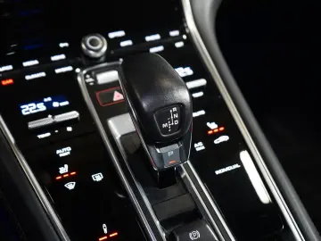 PORSCHE Panamera 4 E-HYBRID PANO BOSE CHRONO 60.744€ NET