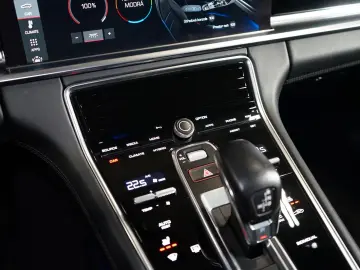 PORSCHE Panamera 4 E-HYBRID PANO BOSE CHRONO 60.744€ NET