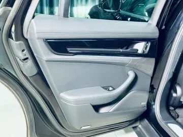 PORSCHE Panamera 4  360 BOSE ACC PANO GARANTIE