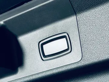 PORSCHE Panamera 4  360 BOSE ACC PANO GARANTIE