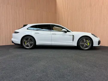 PORSCHE Panamera Panamera 4 E-Hybrid Sport Turismo Plati