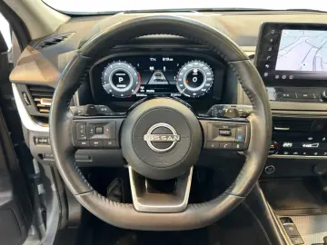 NISSAN Qashqai 1.3 DIG-T N-Connecta Fahrassist HUD Wide
