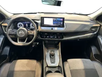 NISSAN Qashqai 1.3 DIG-T N-Connecta Fahrassist HUD Wide