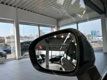 NISSAN Qashqai 1.3 DIG-T N-Connecta Fahrassist HUD Wide