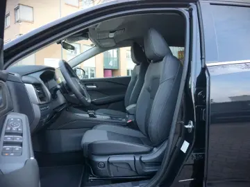 NISSAN Qashqai N-Connecta   1. Hand   HUD   360