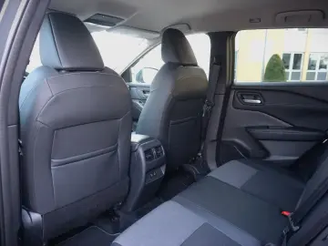 NISSAN Qashqai N-Connecta   1. Hand   HUD   360