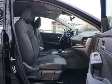 NISSAN Qashqai N-Connecta   1. Hand   HUD   360