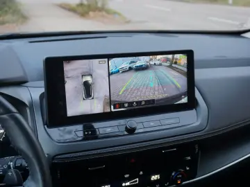 NISSAN Qashqai N-Connecta   1. Hand   HUD   360