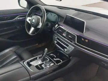 BMW 740d xDrive M Sport