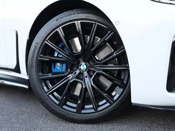 BMW 740Li M H&K 360 APPLE SHZ PANO LUFT Adapt.LED 20