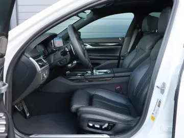 BMW 740Li M H&K 360 APPLE SHZ PANO LUFT Adapt.LED 20