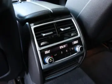 BMW 740Li M H&K 360 APPLE SHZ PANO LUFT Adapt.LED 20