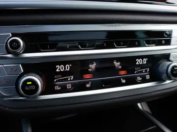 BMW 740Li M H&K 360 APPLE SHZ PANO LUFT Adapt.LED 20